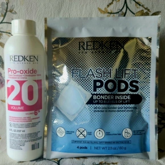 Redken Flash Lift Pods Bonder Inside Lightener 4 Pods & Redken Pro-Oxide 20Vol - Picture 1 of 4
